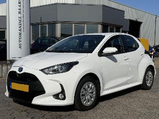 škoda osobní automobily Toyota Yaris 1.5 Hybrid Active 2022/10
