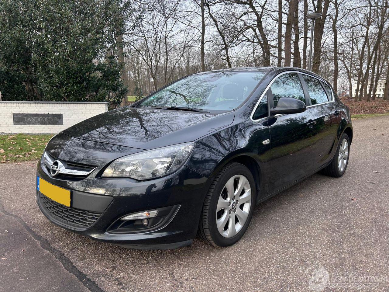 Opel Astra 1.4 Turbo Blitz.