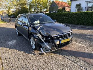Auto incidentate Volkswagen Passat 1.4 TSI GTE Variant Connected Series Plus   NL AUTO 2016/12