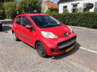 Schadeauto Peugeot 107 1.0-12V 2010/6