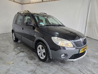 Unfallwagen Skoda Roomster 1.2 TSI Fresh 2014/2