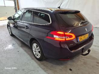Peugeot 308 1.6 BlueHDI Blue Lease Executive Pack picture 5