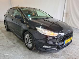 krockskadad bil auto Ford Focus 1.0 Lease Edition 2017/5
