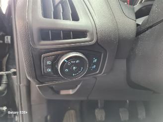 Ford Focus 1.0 Lease Edition picture 24