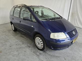 Schadeauto Volkswagen Sharan SHARAN 2.0 2004/6