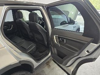 Land Rover Discovery Sport 2.0 TD4 HSE picture 15