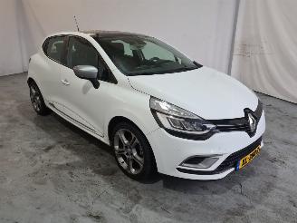 Damaged car Renault Clio 0.9 TCe Bose 2018/3