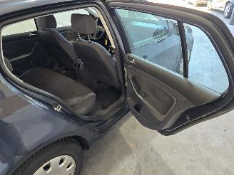 Volkswagen Golf 1.6 FSI Trendline picture 15