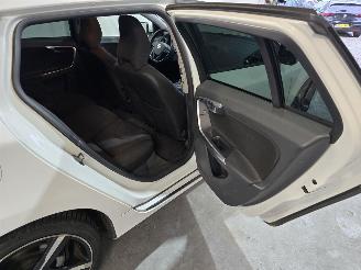 Volvo V-60 2.4 D5 Summum picture 14