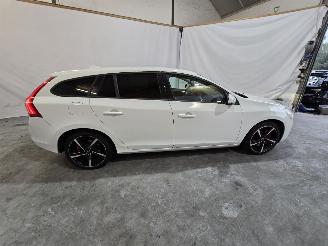 Volvo V-60 2.4 D5 Summum picture 8