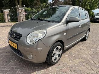skadebil auto Kia Picanto 1.0 Seven 2010/1