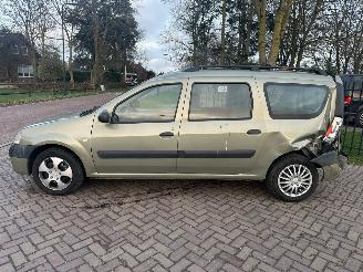 Dacia Logan 1.6-16V Lauréate picture 2