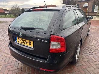 Skoda Octavia 1.6 TDI  DSG Ambition Business Line picture 6