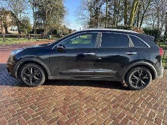 Kia Niro 1.6 GDi Hybrid First Edition picture 4