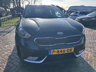 Kia Niro 1.6 GDi Hybrid First Edition picture 3