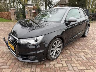 krockskadad bil auto Audi A1 1.2 TFSI Attraction 2011/4