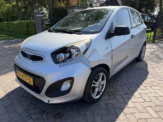 Unfallwagen Kia Picanto 1.0 CVVT Comfort Pack 2011/8