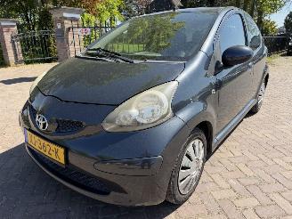 Schadeauto Toyota Aygo 1.0-12V 2006/3