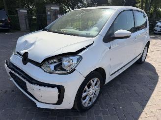 krockskadad bil auto Volkswagen Up! 1.0 BMT move up! 2017/11