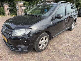 krockskadad bil auto Dacia Logan 0.9 TCe Prestige 2015/2
