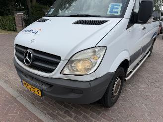škoda osobní automobily Mercedes Sprinter 311 2.2 CDI 366 rolstoellift 9 persoons 2010/11