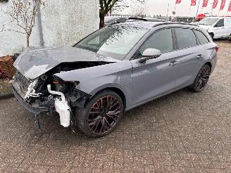 Schadeauto Cupra Leon 1.4 hybride 2023/4