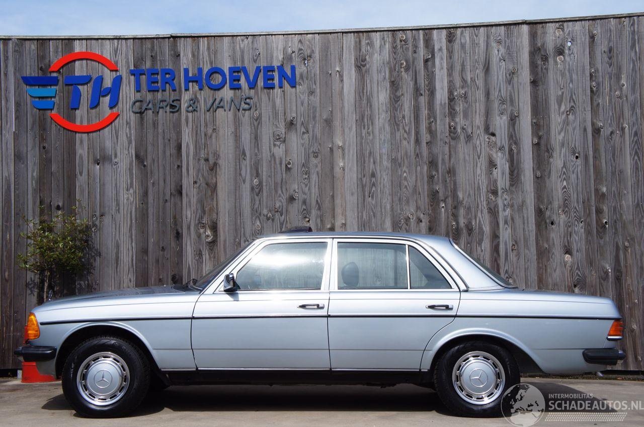 Mercedes 200-300D 300D W123 Schuifdak Radio Trekhaak 65KW