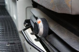 Volkswagen Crafter 2.5 TDi Automaat Koffer Laadklep Airco Cruise 100KW Euro 4 picture 15