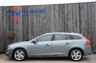  Volvo V-60 2.4 Twin Engine Hybrid D6 AWD Summum Harman Kardon Trekhaak 212KW 2016/9
