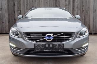 Volvo V-60 2.4 Twin Engine Hybrid D6 AWD Summum Harman Kardon Trekhaak 212KW picture 6