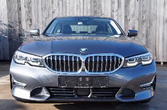 BMW 3-serie 320d Luxury Line Airco Navi Cruise 360° Schuifdak LED 140KW Euro 6 picture 6