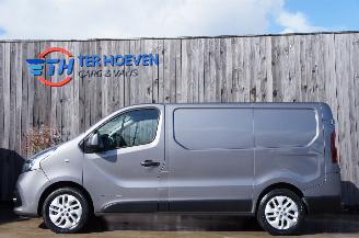 skadebil auto Renault Trafic 1.6 DCi L1H1 Airco Navi Cruise Camera Trekhaak Trekhaak 88KW Euro 5 2016/6