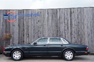 Schadeauto Jaguar XJ Sovereign 3.2 V8 Airco Navi Cruise 174KW 2000/5