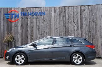 Damaged car Hyundai I-40 1.7 CRDi 5 Star Edition Xenon Airco Cruise Stoelverw. 100KW Euro 5 2013/3