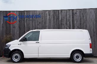 krockskadad bil bedrijf Volkswagen Transporter T6 2.0 TDi Lang Airco Cruise Trekhaak 75KW Euro 6 2017/10