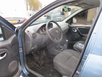 Dacia Duster 1.6 Laureate 2wd REST BPM €200,-!!! picture 30