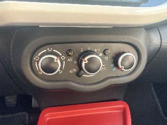 Renault Twingo 1.0 SCe Collection REST BPM €300,-!!! picture 19