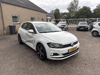 damaged passenger cars Volkswagen Polo 1.0 TSI Comfortline 2019/8