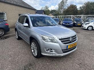 Vaurioauto  passenger cars Volkswagen Tiguan 2.0 TSI Sport&St.4Motion AUT REST BPM €300,-!!! 2010/1