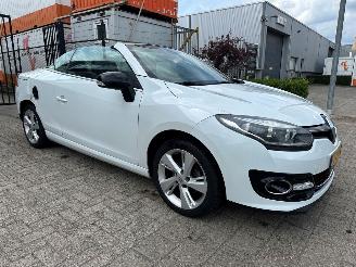 Coche accidentado Renault Mégane Coupé-Cabriolet 1.2 TCe Privilège 2014/10