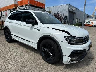 Schadeauto Volkswagen Tiguan 1.4 TSI 4Motion Highline Business R Automaat 2018/7