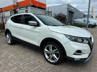 skadebil auto Nissan Qashqai 1.3 DIG-T N-Motion 2019/8