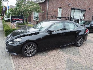 Vaurioauto  passenger cars Lexus IS 300H F Sport Line 2015/11