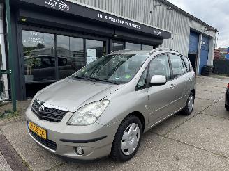 Schadeauto Toyota Corolla-verso 1.8 AIRCO AUTOMAAT 2003/5