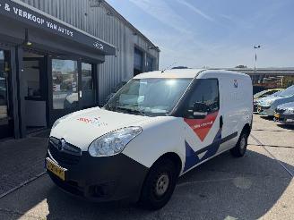 Vaurioauto  passenger cars Opel Combo 1.3 CDTI 70KW AIRCO 2018/12