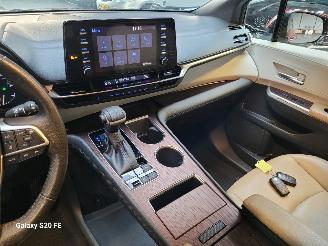 Toyota Sienna Hybrid 2.5 180-KW Automaat 7-Persoons picture 22