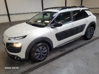 krockskadad bil auto Citroën C4 cactus BLUE 1.6 HDi 73-KW Panoramadak 2015/12