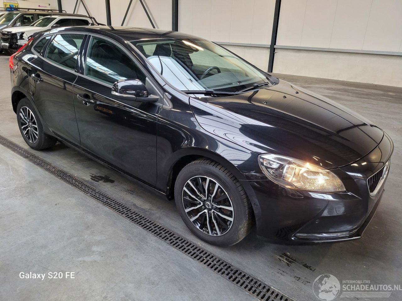 Volvo V-40 2.0 D2 88-KW Automaat 5drs Momentum