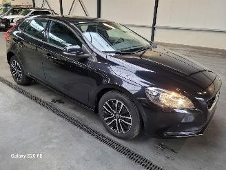 Unfallwagen Volvo V-40 2.0 D2 88-KW Automaat 5drs Momentum 2016/12