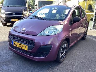 Schadeauto Peugeot 107 1.0 Access 2012/9